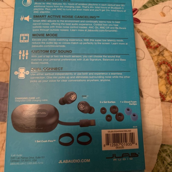 JLab : Ear buds - Picture 7 of 9